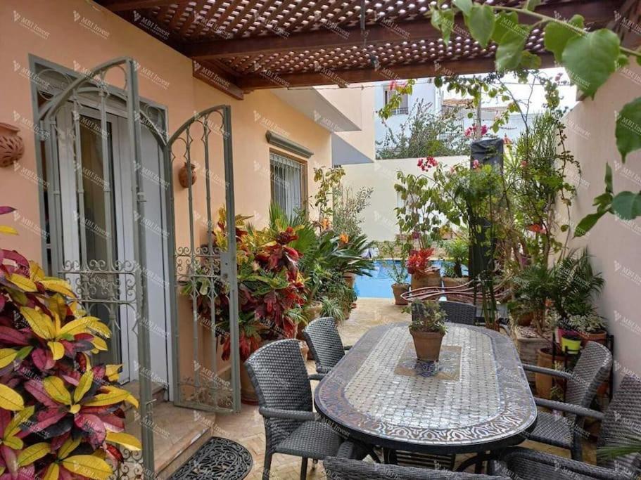 De Luxe Familiale Au Emplacement De Tanger, Piscine Privee, Climatisation, Jardin Tropical & Parking - Location In ! Villa